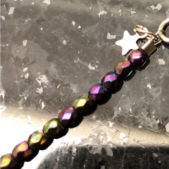 Vintage iridescent purple beads and Crystal w/ 925 silver cross and spacers. - Picture 13 of 14